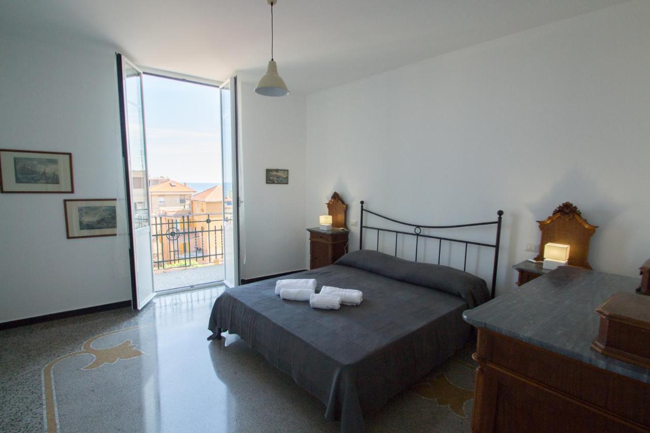 Di 5 Locali,8 Posti Letto Vista Mare Varazze